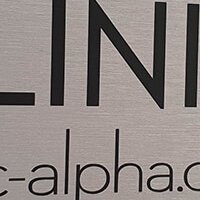Panneau Dibond avec découpe laser & décor adhésif - Clinic-alpha.com