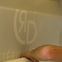 Décor en adhésif dépoli - Rhône Dental clinic